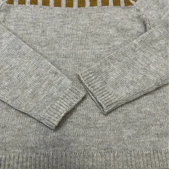 Indi & Cold Geometric Pattern Sweater - Picture 10 of 13